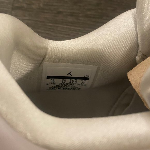 White Air Jordan Retro 4 Mens Sneakers - Picture 6 of 10